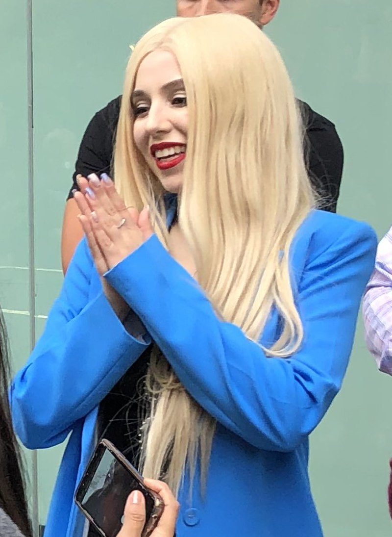 Ava Max - cliccare qui